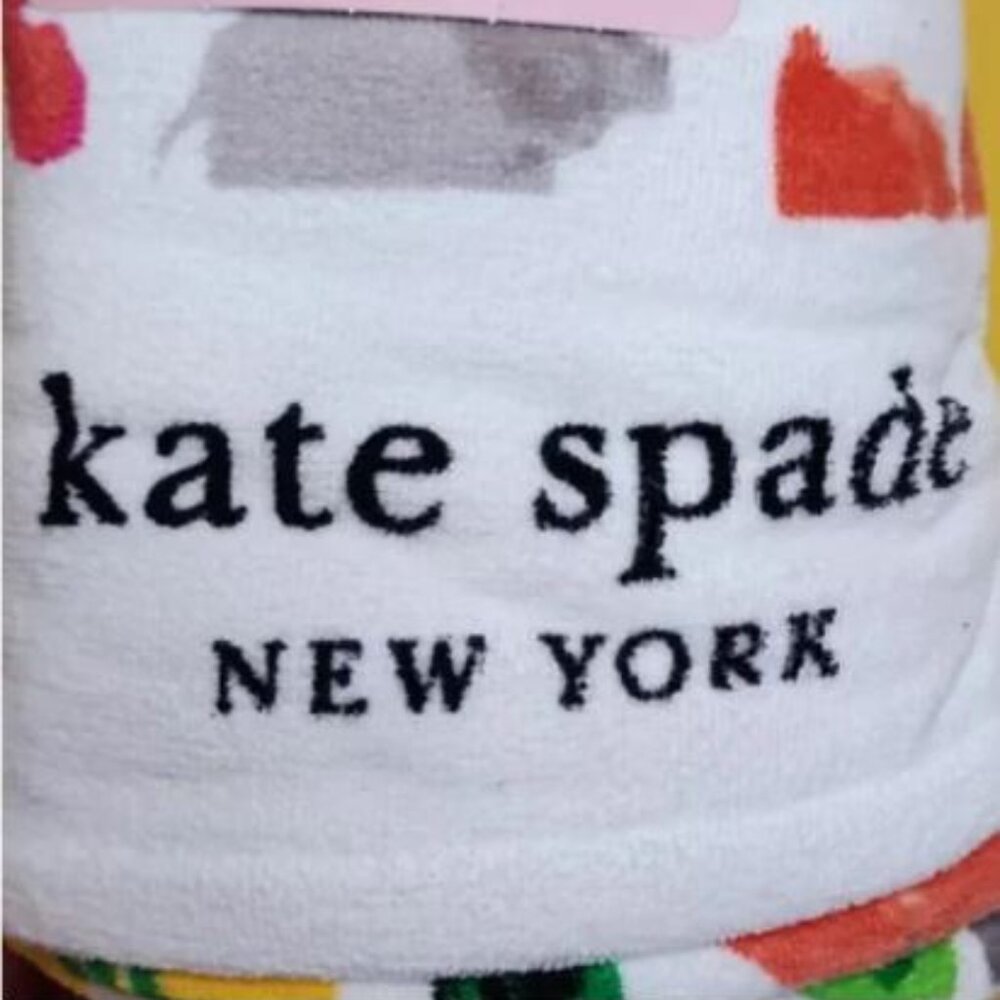 Kate Spade Luxuriously Oversized Beach Towel - Picture 2 of 9